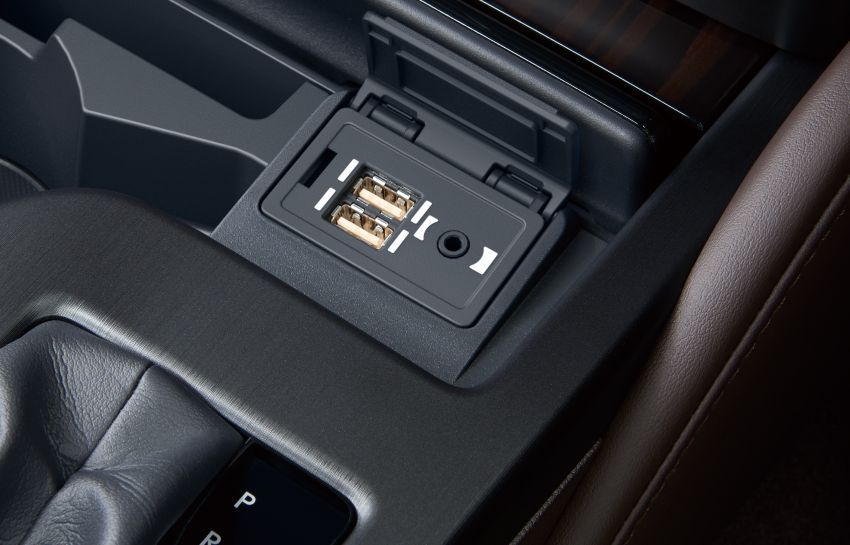 Lexus ES 2020 di Jepun — bateri lithium-ion, ciri keselamatan dipertingkat, Apple CarPlay, Android Auto 1156959