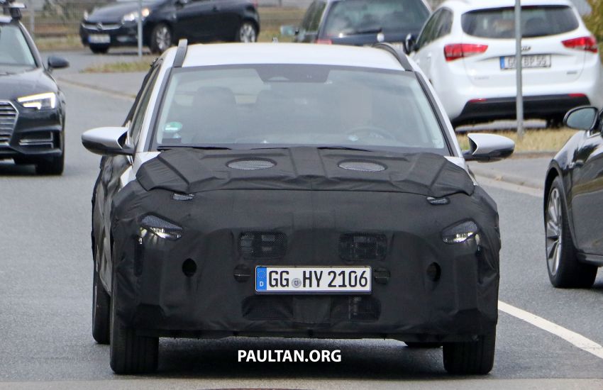 SPYSHOTS: 2021 Hyundai ‘i20 Active’ spotted on test 1159554