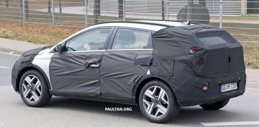SPYSHOTS: 2021 Hyundai ‘i20 Active’ spotted on test 1159536