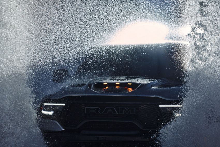 2021 Ram 1500 TRX debuts – 702 hp/881 Nm 6.2L V8, 0-96 km/h in 4.5s; more than 330 mm of wheel travel 1162783