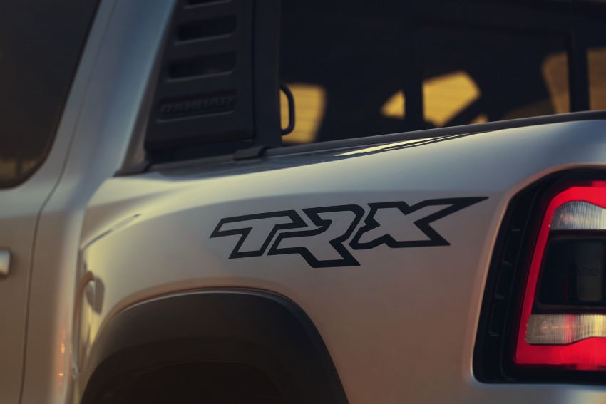 2021 Ram 1500 TRX debuts – 702 hp/881 Nm 6.2L V8, 0-96 km/h in 4.5s; more than 330 mm of wheel travel 1162773