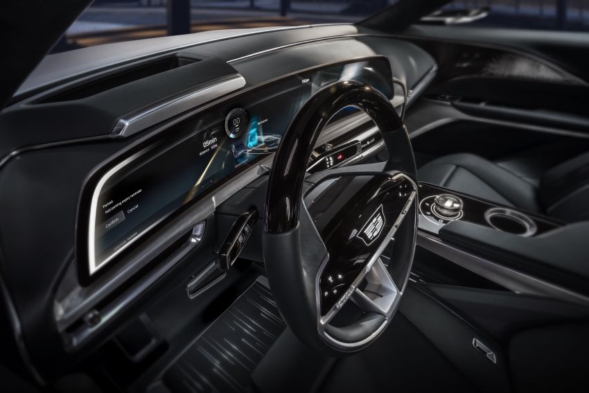 Cadillac Lyriq EV crossover – 480 km battery range, single and dual motor layouts; 33-inch LED display 1156732