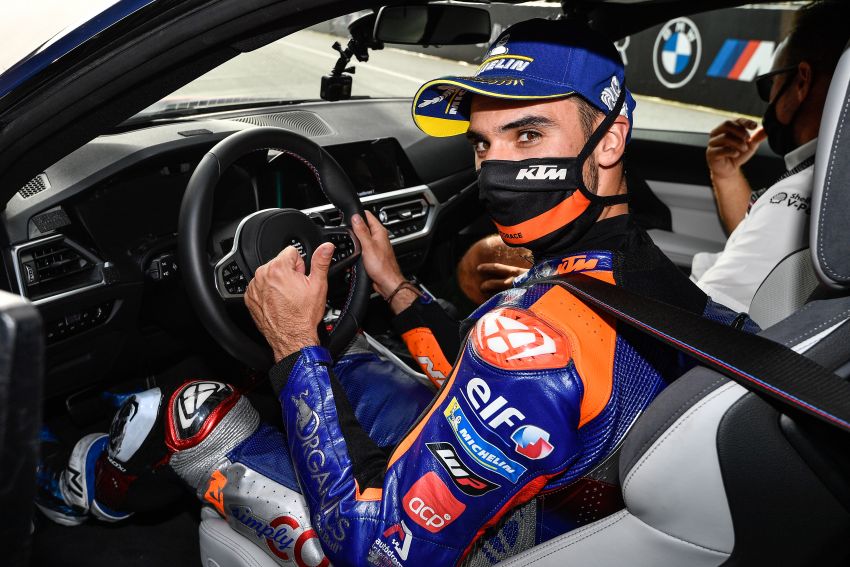 2021 BMW M4 presented to MotoGP Styria winner Oliveira ahead of coupe’s September official debut Image #1166103