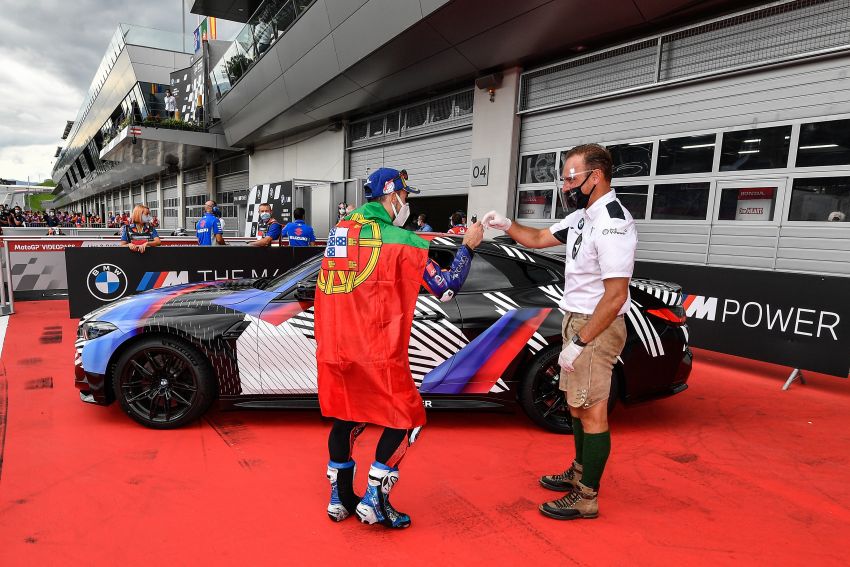 2021 BMW M4 presented to MotoGP Styria winner Oliveira ahead of coupe’s September official debut 1166111