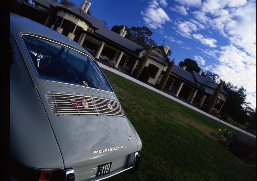 Porsche 911 Carrera S pays tribute to 1965 model 1163269