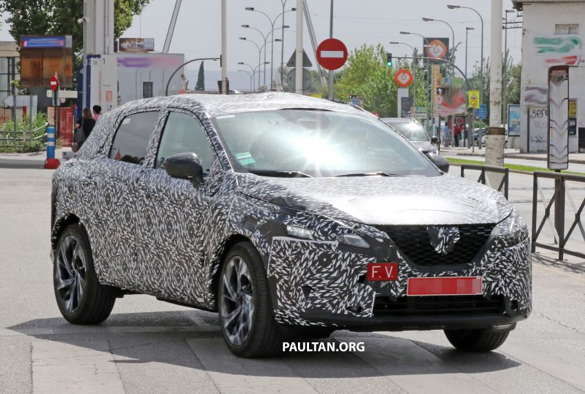 SPYSHOTS: Third-gen Nissan Qashqai spotted testing 1159796