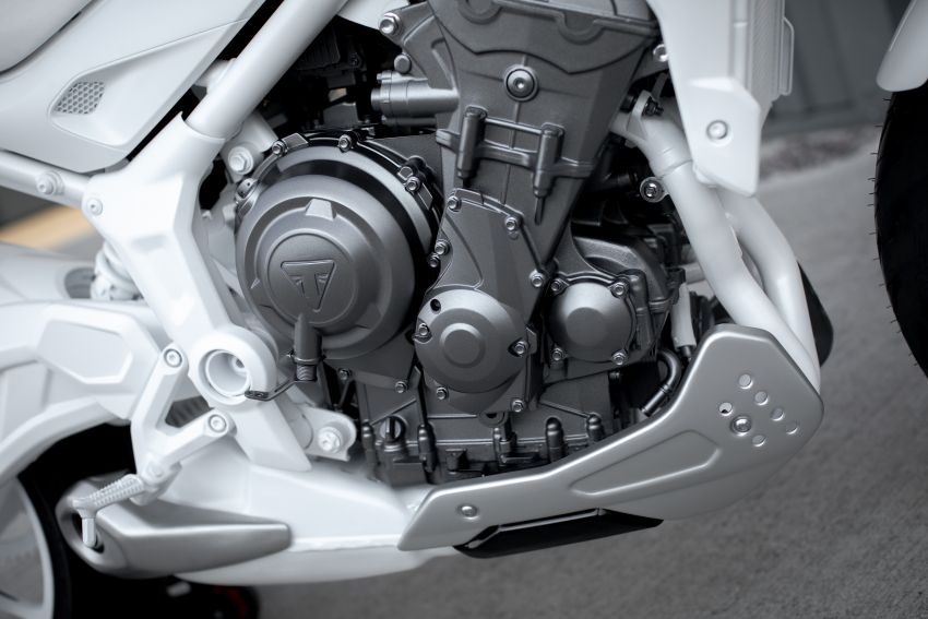 Triumph Trident Prototype – petunjuk model produksi yang akan dilancar tahun depan, enjin tiga silinder 1166577
