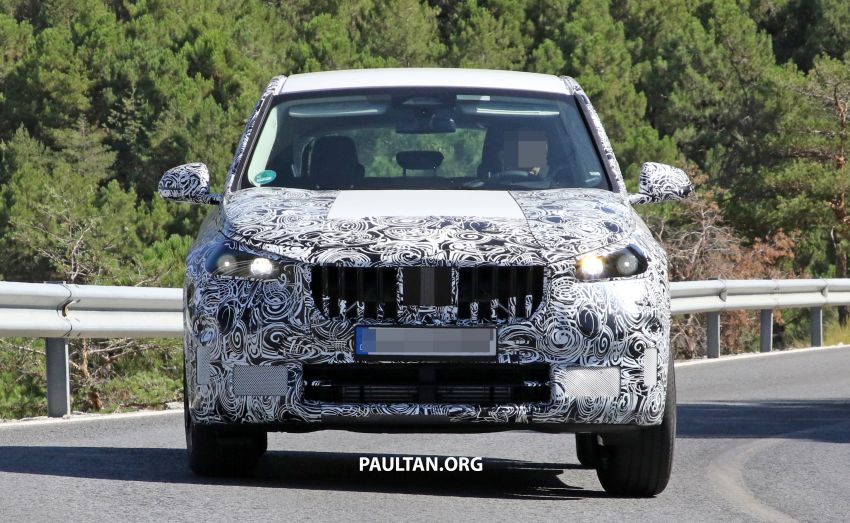 SPYSHOTS: Next BMW X1 seen running road trials 1166275