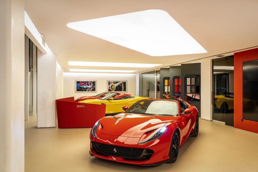 Bilik pameran Ferrari Petaling Jaya berwajah baharu 1178997