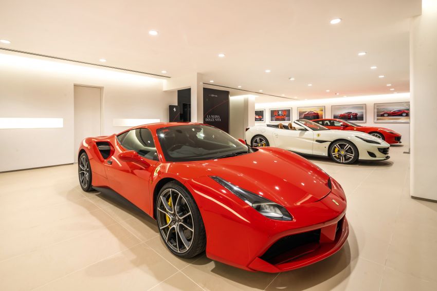 Bilik pameran Ferrari Petaling Jaya berwajah baharu 1179009