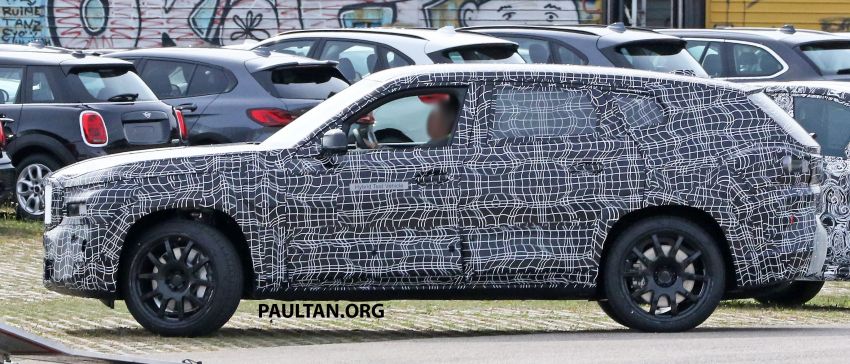 SPYSHOTS: BMW X8 sighted – a chopped-roof X7? 1184351