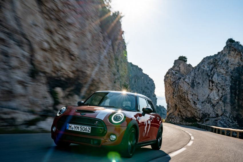 2021 MINI Paddy Hopkirk Edition debuts – hatch only 1179380
