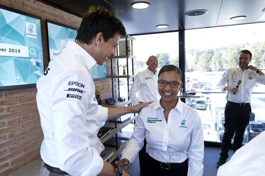 Petronas Trackside Fluid Engineers – we talk to En De Liow and Stephanie Travers about Formula 1 in 2020 1172176