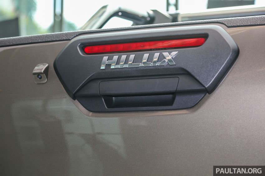 Toyota Hilux <em>facelift</em> 2021 kini di M’sia — 2.8L Rogue, lebih kuasa, 5 varian, 10,000 km servis, dari RM93k 1189404