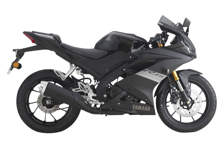 Yamaha R15 diberikan pilihan warna baru – RM11,988 1197214