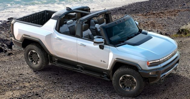 2022 GMC Hummer EV debuts –  three-motor electric pick-up truck with 1,000 hp and 15,591 Nm of torque!