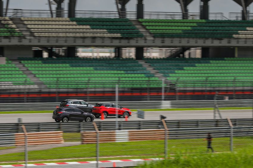 DRAG RACE: Proton X50 vs Honda HR-V vs BMW X1 1186233