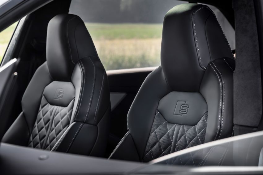 2021 Audi Q8 TFSI e quattro – plug-in hybrid model debuts with 462 PS, 700 Nm; 47 km pure electric range 1192705