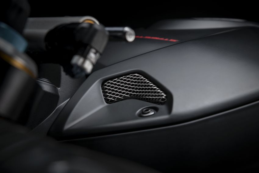 2021 Ducati Streetfighter V4 model range Euro 5 compliant, new “Dark Stealth” colour option for V4S 1201667