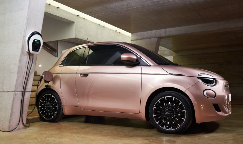 2021 Fiat 500 3+1 debuts – EV gains small third door 1197876