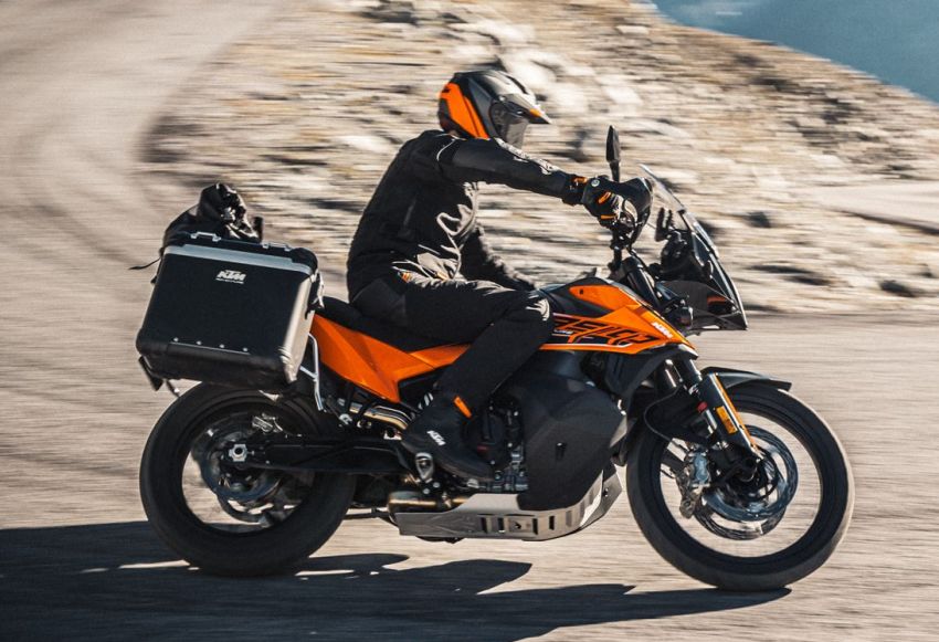 2021 KTM 890 Adventure – lower seat, just as capable 1195685