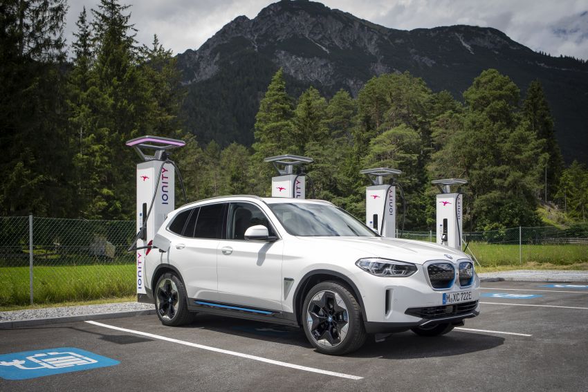 BMW, MINI expand charging options for latest EVs Image #1193665