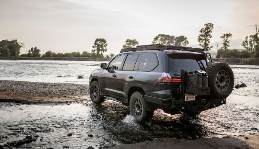 Lexus unveils J201 concept – LX 570 enhanced for off-roading; supercharged engine with 550 hp/745 Nm 1188638