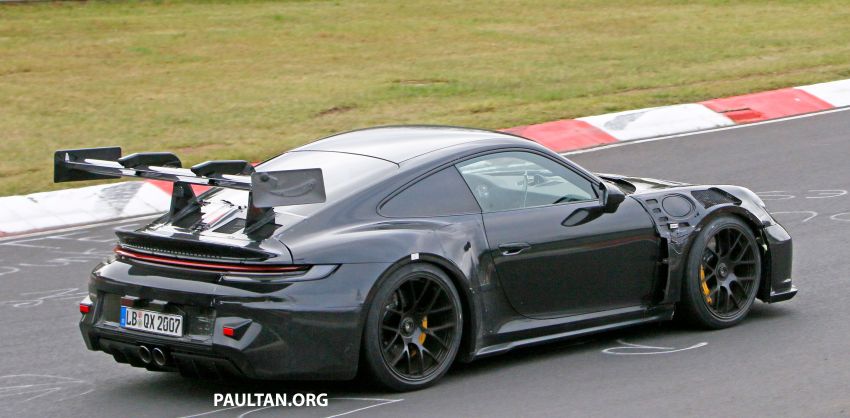 SPIED: 992 Porsche 911 GT3 RS goes track testing 1194372