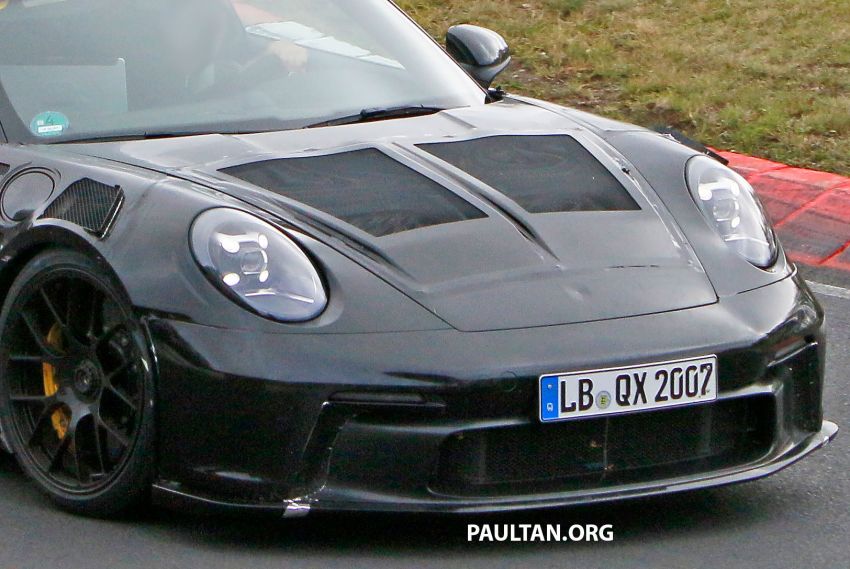 SPIED: 992 Porsche 911 GT3 RS goes track testing 1194380