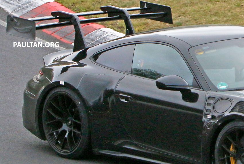 SPIED: 992 Porsche 911 GT3 RS goes track testing 1194381