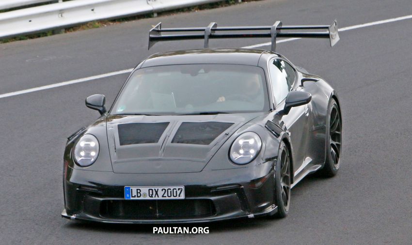 SPIED: 992 Porsche 911 GT3 RS goes track testing 1194364