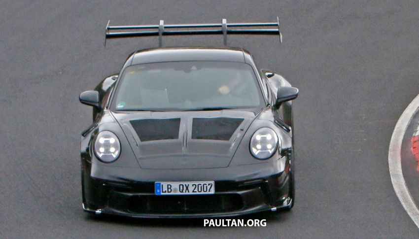 SPIED: 992 Porsche 911 GT3 RS goes track testing 1194366