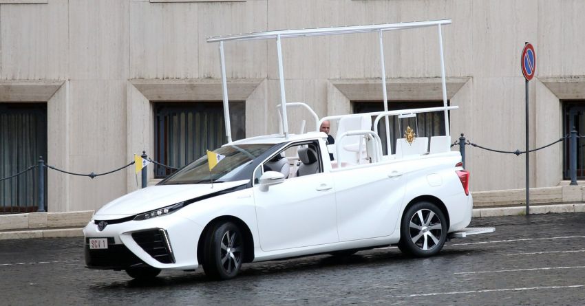 Toyota Mirai hydrogen FCEV is the latest popemobile 1194467