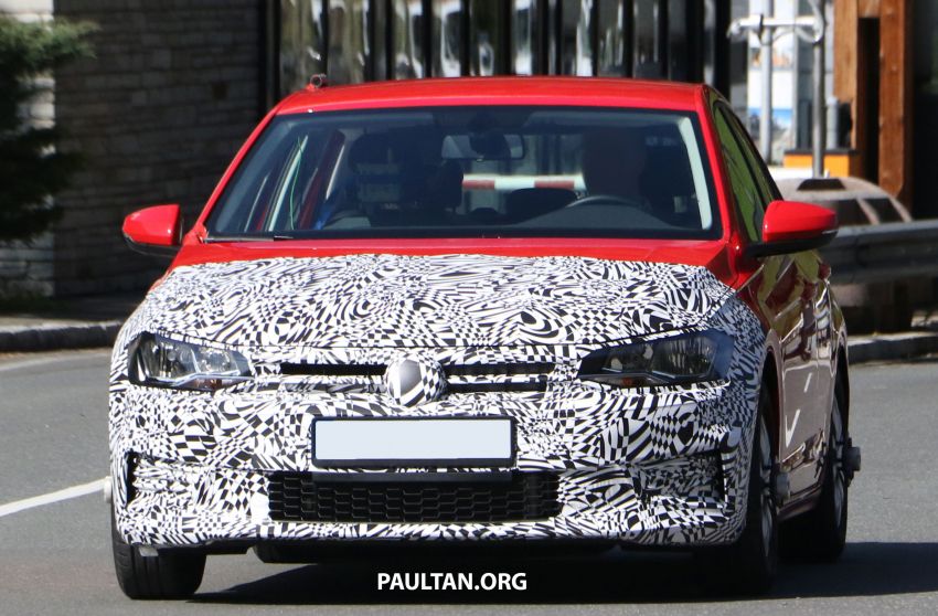 SPYSHOTS: Volkswagen Polo Mk6 facelift seen testing Image #1190074
