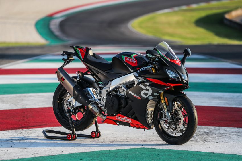 2020 Aprilia RSV4 1100 Factory and Tuono V4 1100 Factory in Malaysia, RM159,900 and RM121,000 Image #1216670
