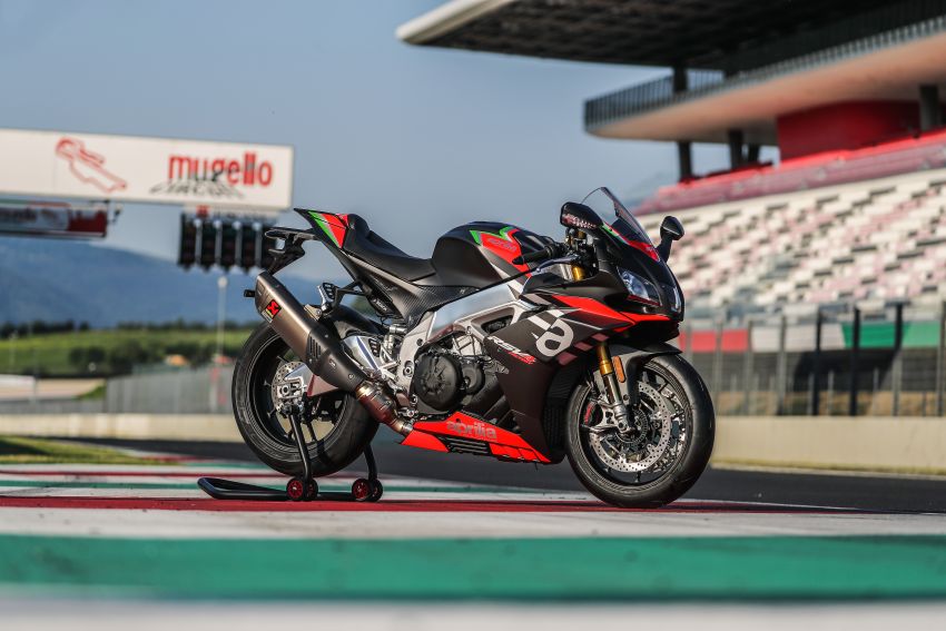 2020 Aprilia RSV4 1100 Factory and Tuono V4 1100 Factory in Malaysia, RM159,900 and RM121,000 Image #1216672