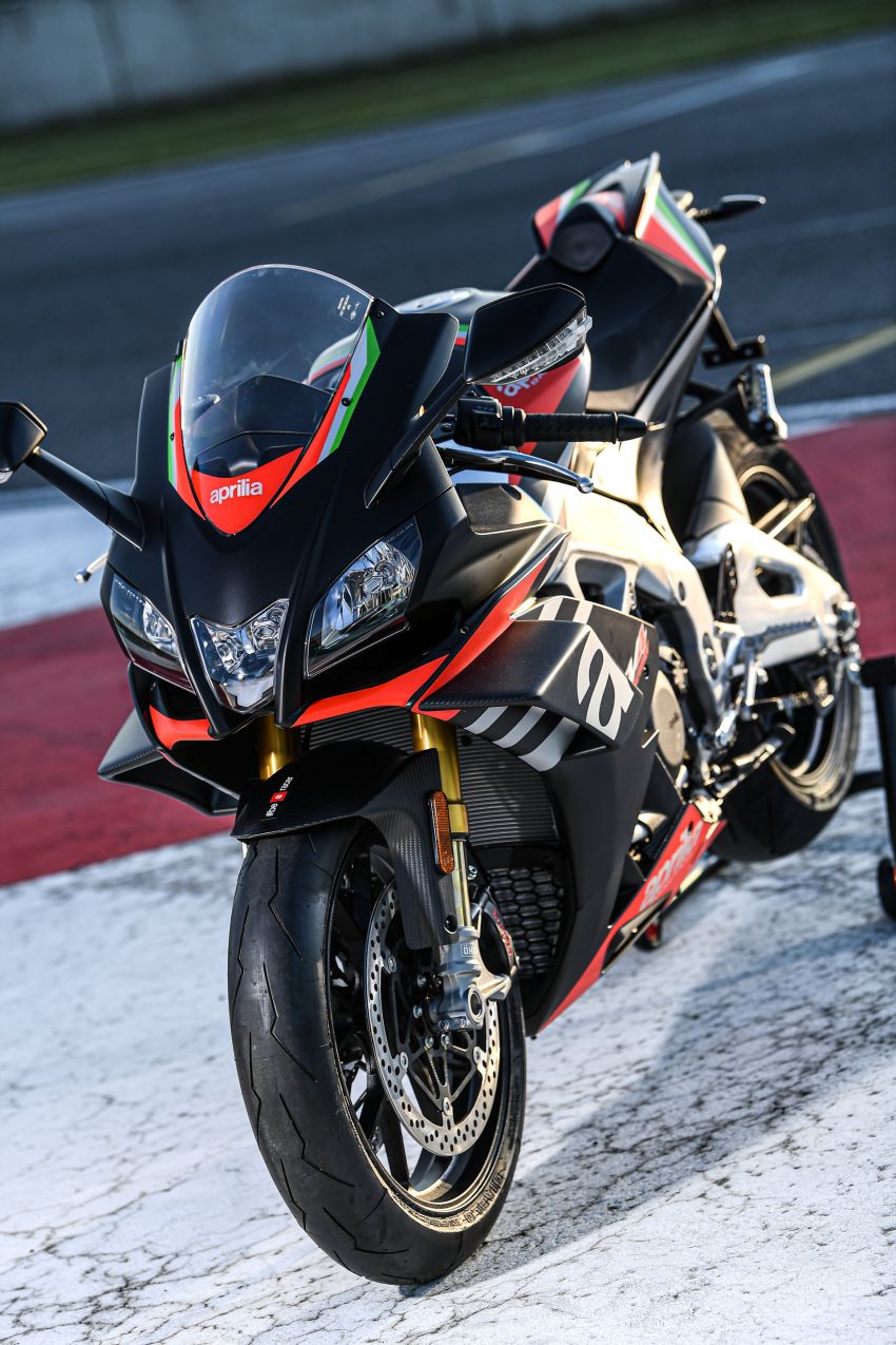 2020 Aprilia RSV4 1100 Factory and Tuono V4 1100 Factory in Malaysia, RM159,900 and RM121,000 Image #1216678