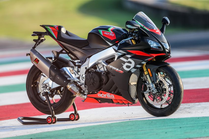 2020 Aprilia RSV4 1100 Factory and Tuono V4 1100 Factory in Malaysia, RM159,900 and RM121,000 Image #1216669