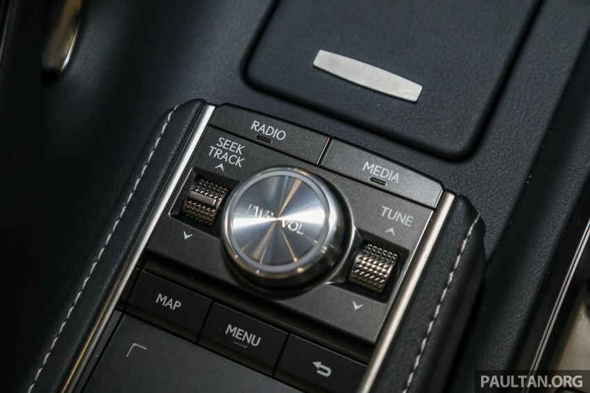 Lexus LC 500 Convertible kini di M’sia — RM1.35 juta 1211438