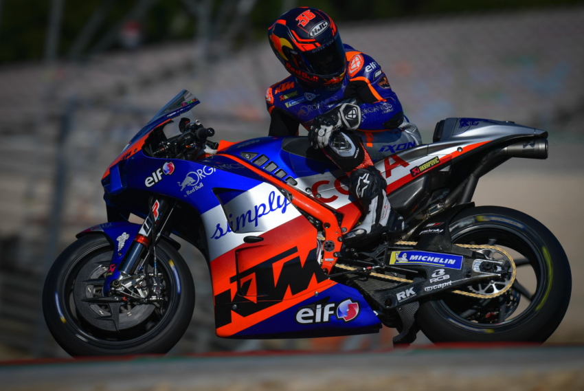 2020 MotoGP: Oliveira takes final win of the season 1214963