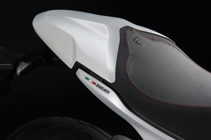 Ducati Supersport 2021 guna panel badan, lampu baru 1213415