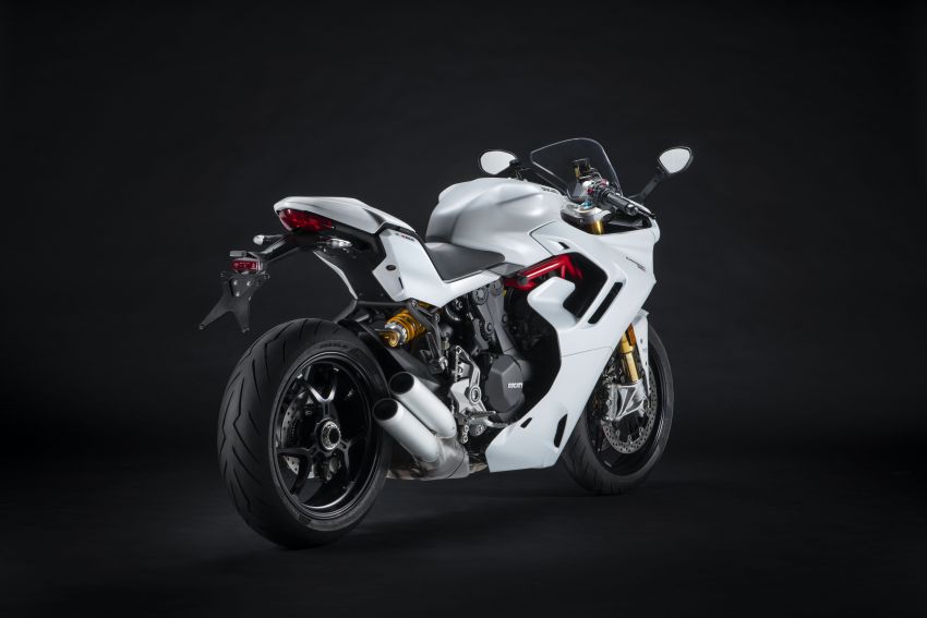 Ducati Supersport 2021 guna panel badan, lampu baru 1213393