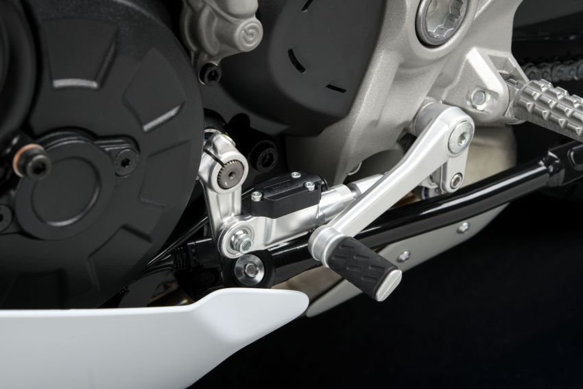 Ducati Supersport 2021 guna panel badan, lampu baru 1213380