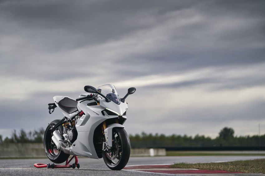 2021 Ducati SuperSport 950 – new fairing, new lights 1213128