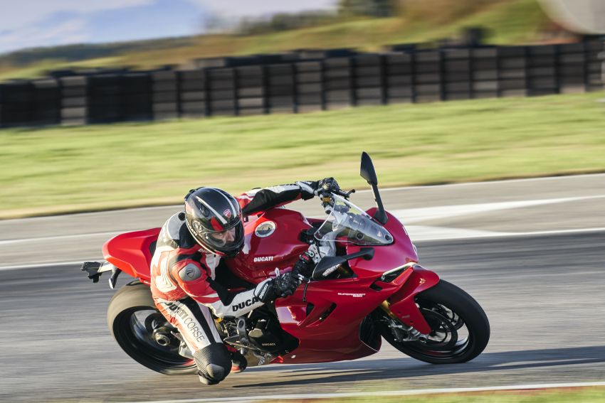 2021 Ducati SuperSport 950 – new fairing, new lights 1213136