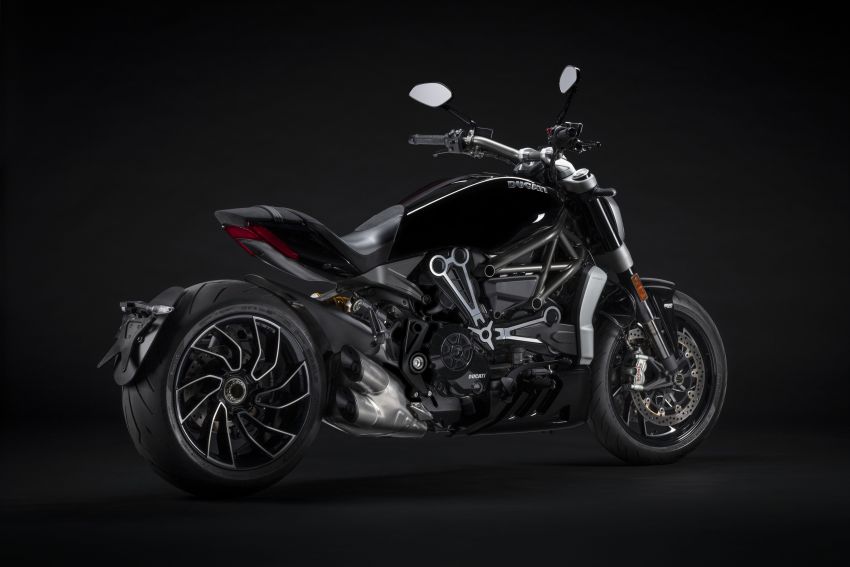 Ducati XDiavel Dark dan Black Star 2021 – serba gelap 1208856
