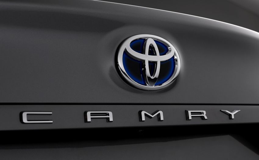 Toyota Camry Hybrid <em>facelift</em> tiba di Europah — sistem keselamatan, paparan infotainmen kini dipertingkat 1215709