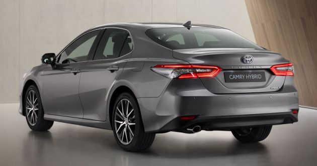 Toyota Camry Hybrid <em>facelift</em> tiba di Europah — sistem keselamatan, paparan infotainmen kini dipertingkat