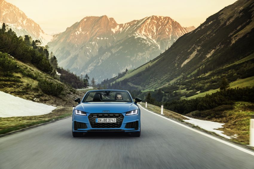 2021 Audi TTS now with 320 PS, competition plus trim 1216173