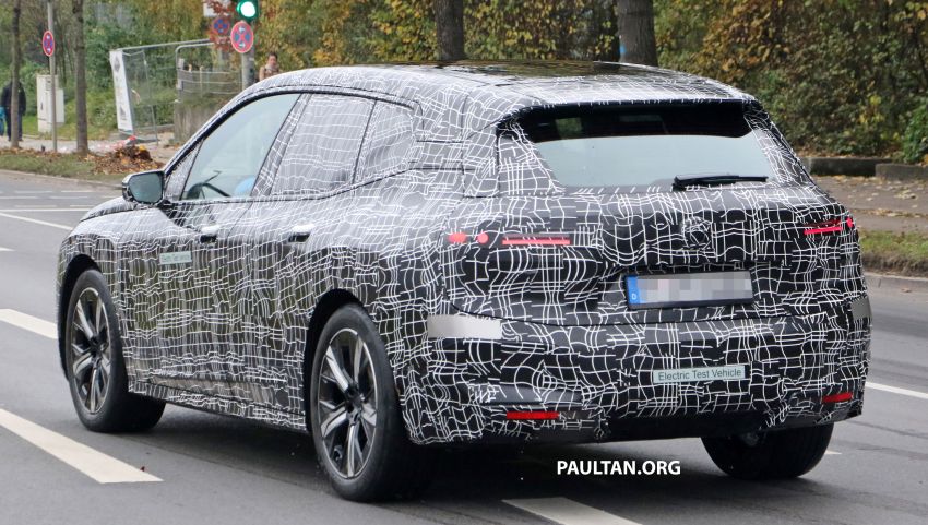 SPIED: BMW iX electric SUV – production interior seen Image #1206612